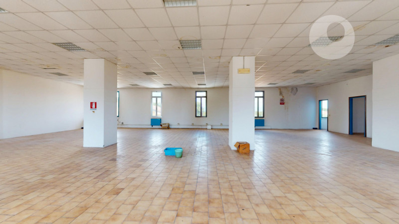 TORRI DI QUARTESOLO 

Inserito nel quartiere di Marola, tranquillo e ben abitato, in una zona par...