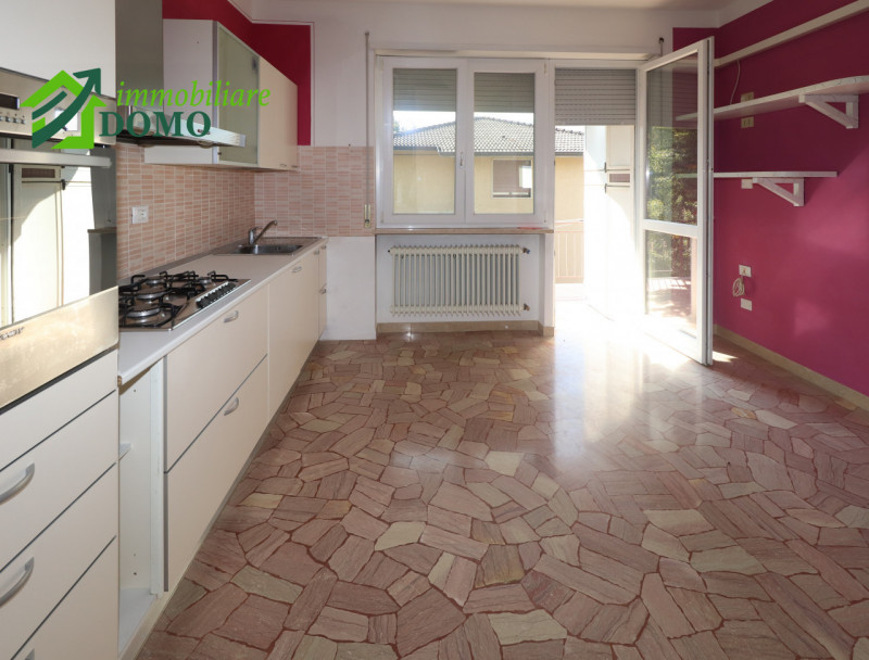 SCHIO - MAGRE': Affittasi, appartamento TRICAMERE in BIFAMILIARE arredato di cucina e camera, con...