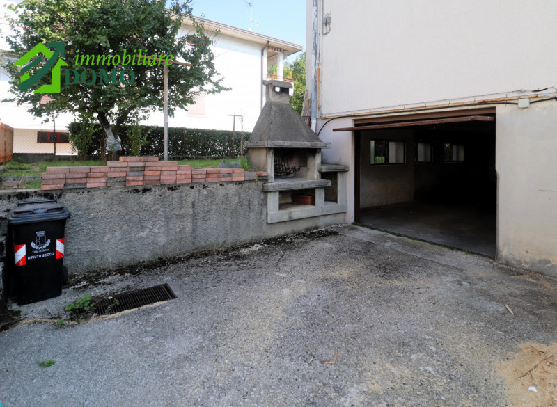 SCHIO - MAGRE': Affittasi, appartamento TRICAMERE in BIFAMILIARE arredato di cucina e camera, con...