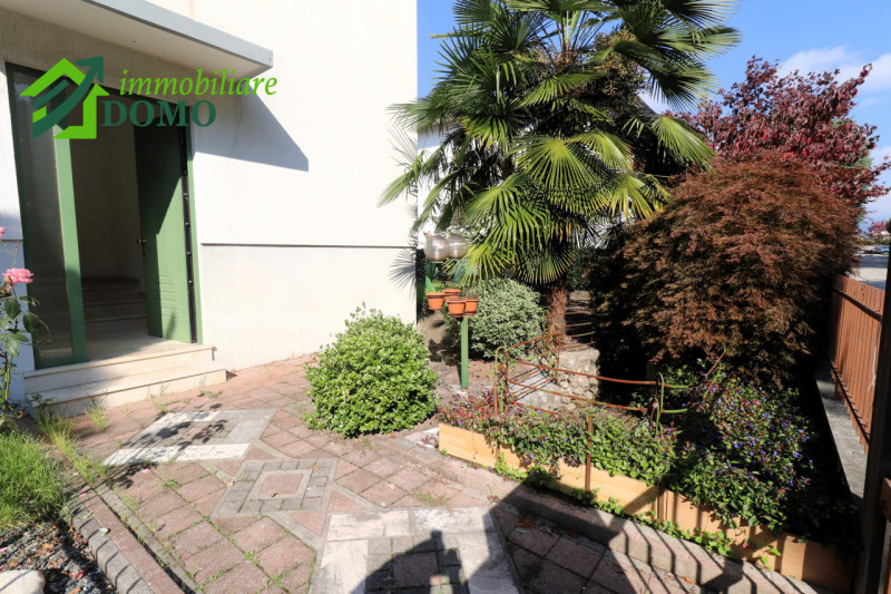 SCHIO - MAGRE': Affittasi, appartamento TRICAMERE in BIFAMILIARE arredato di cucina e camera, con...