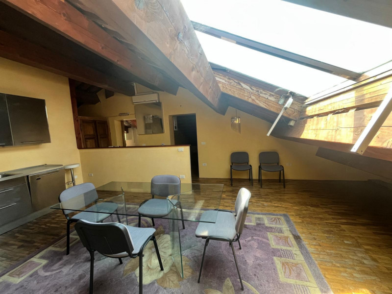 UBICAZIONE E CONTESTO
Nel comune di Camisano Vicentino, in una posizione tranquilla e riservata, ...