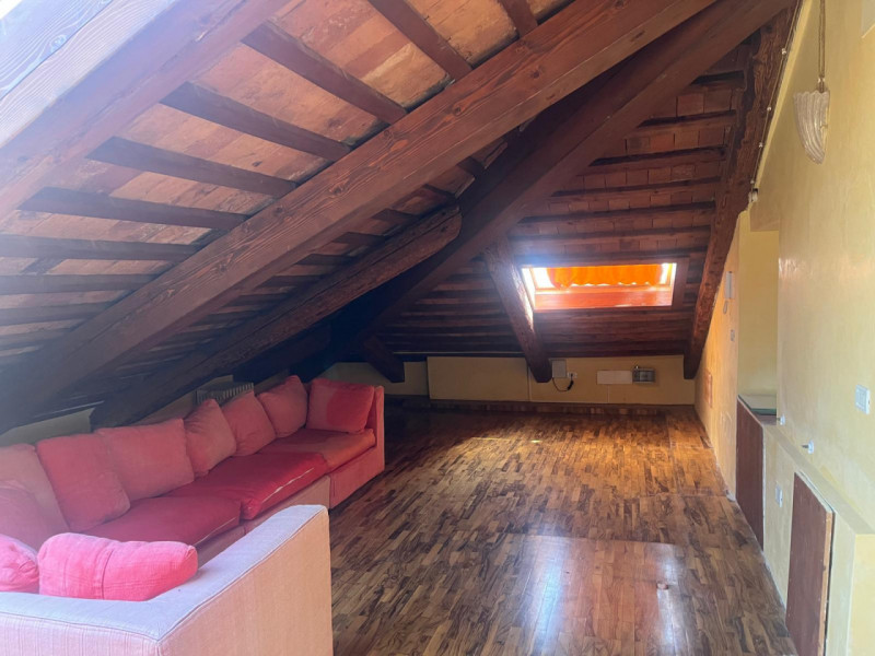 UBICAZIONE E CONTESTO
Nel comune di Camisano Vicentino, in una posizione tranquilla e riservata, ...