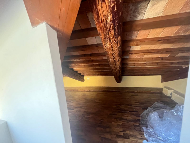 UBICAZIONE E CONTESTO
Nel comune di Camisano Vicentino, in una posizione tranquilla e riservata, ...