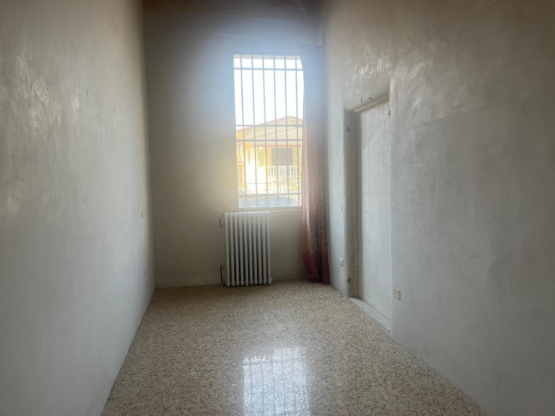 UBICAZIONE E CONTESTO
Nel comune di Camisano Vicentino, in una posizione tranquilla e riservata, ...
