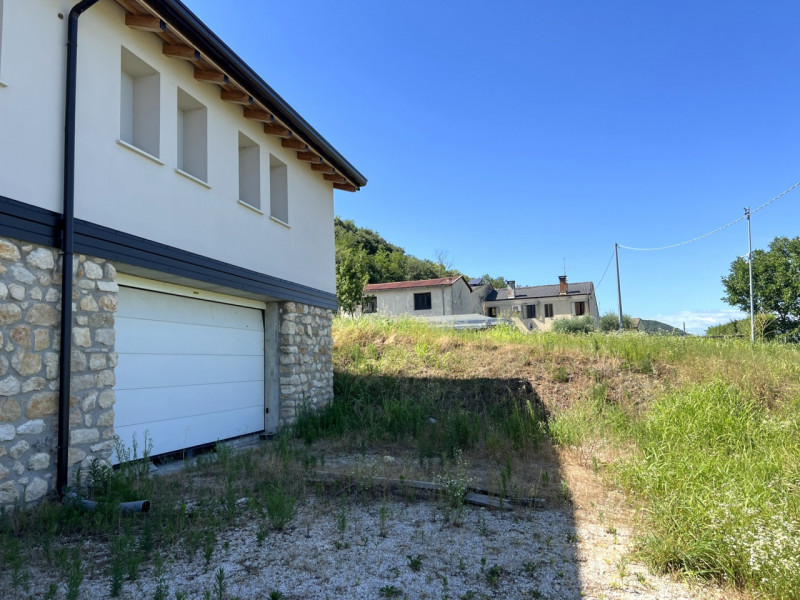 Orgiano (VI):

Con vista sui colli Berici, proponiamo casa singola sviluppata in un unico piano c...
