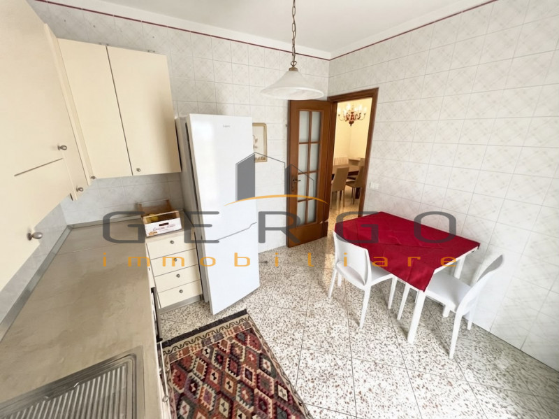 (Per INFO Cristina 3389226442) Splendido appartamento luminosissimo dalle grandi metrature, arred...