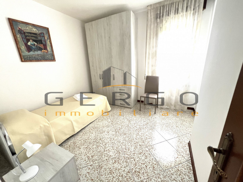(Per INFO Cristina 3389226442) Splendido appartamento luminosissimo dalle grandi metrature, arred...