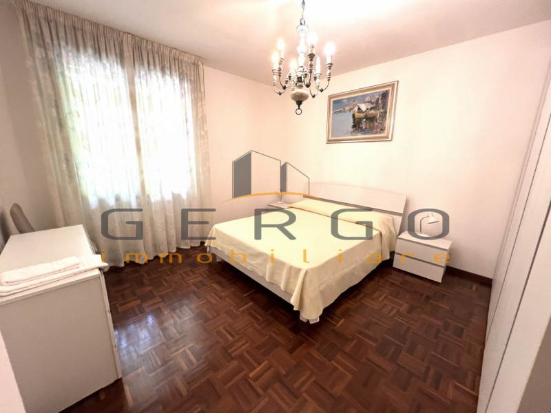 (Per INFO Cristina 3389226442) Splendido appartamento luminosissimo dalle grandi metrature, arred...