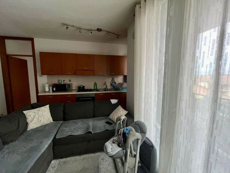 In un contesto residenziale curato e ben abitato, proponiamo in vendita un luminoso appartamento ...