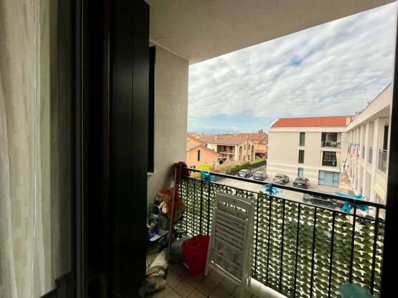 In un contesto residenziale curato e ben abitato, proponiamo in vendita un luminoso appartamento ...