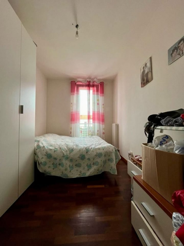 In un contesto residenziale curato e ben abitato, proponiamo in vendita un luminoso appartamento ...