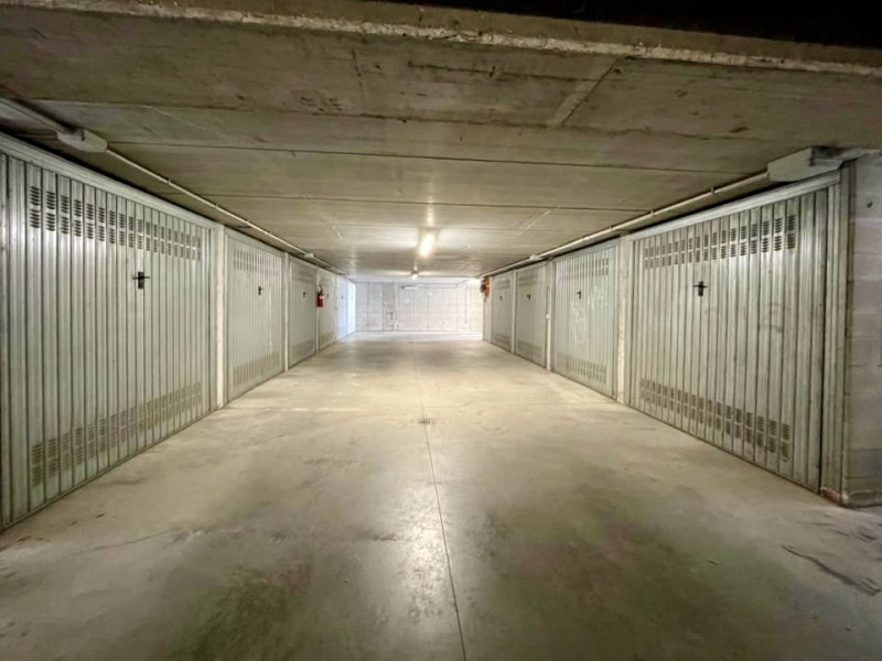 In un contesto residenziale curato e ben abitato, proponiamo in vendita un luminoso appartamento ...