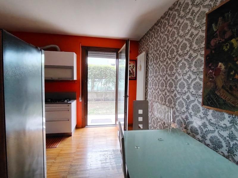 Thiene, via Monte Zebio. Bicamere piano terra con ingresso indipendente e ampio giardino. Trattat...