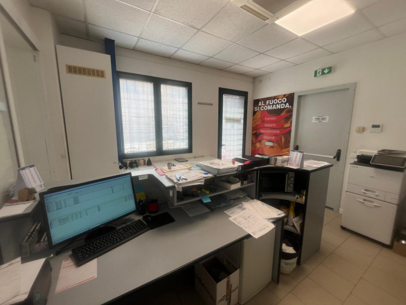 Proponiamo in affitto un capannone di circa 250 mq situato nel comune di Maserà di Padova, nella ...