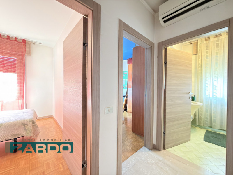 Rif. A-245 (per info G. 350 5383983 | N. 340 9172184 )

Nel cuore di Castello di Godego, in una p...