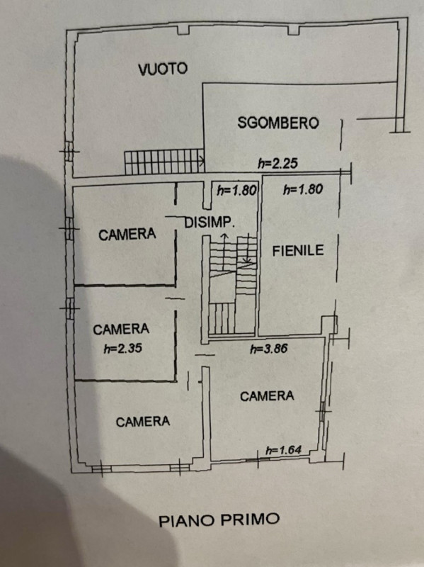 Questo rustico rosso (proveniente da un ceppo nobiliare castellano che colorava cosi tutte le sue...