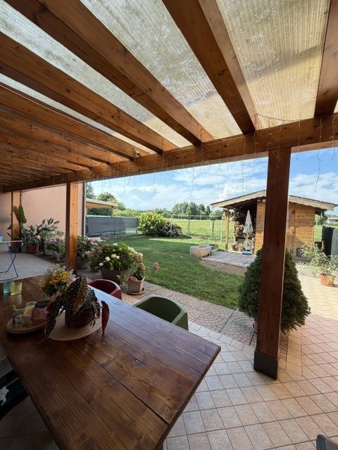 Villa del Conte: Vendesi Porzione centrale con ingresso indipendente e giardino privato con favol...