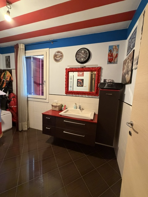 Villa del Conte: Vendesi Porzione centrale con ingresso indipendente e giardino privato con favol...