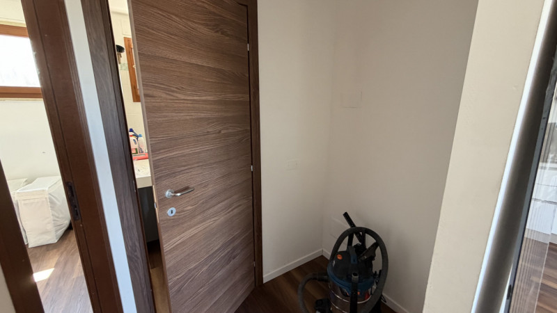 Scopri questo splendido appartamento quadrilocale situato nel cuore della zona Torre di Padova, l...
