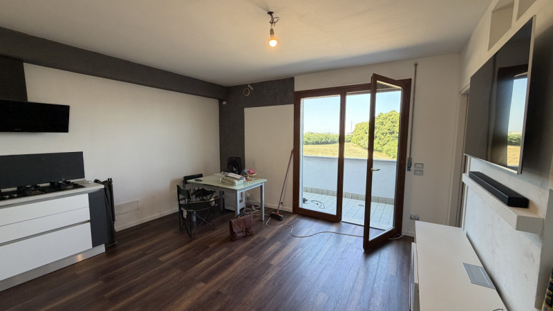 Scopri questo splendido appartamento quadrilocale situato nel cuore della zona Torre di Padova, l...