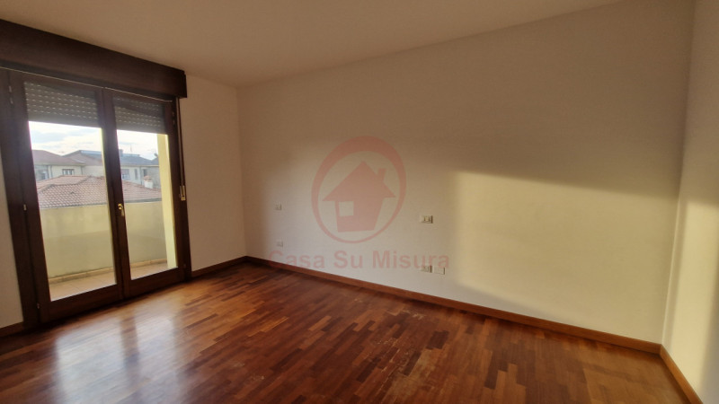 VIGODARZERE, CENTRO, RIF. A157: Casa Su Misura ha il piacere di proporvi appartamento su due live...