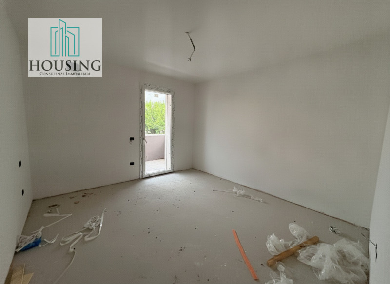 Nel cuore di un tranquillo e verdeggiante quartiere residenziale ad Albignasego, proponiamo in ve...