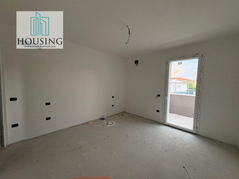 Nel cuore di un tranquillo e verdeggiante quartiere residenziale ad Albignasego, proponiamo in ve...