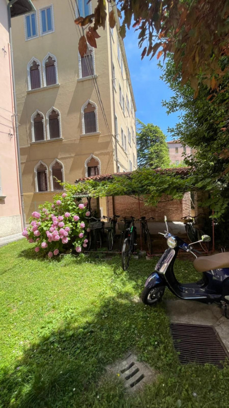 LIDO DI VENEZIA  SPLENDIDO ATTICO CON TERRAZZO A DUE PASSI DELL'INBARCADERO E DAL PONTILE PER AUT...