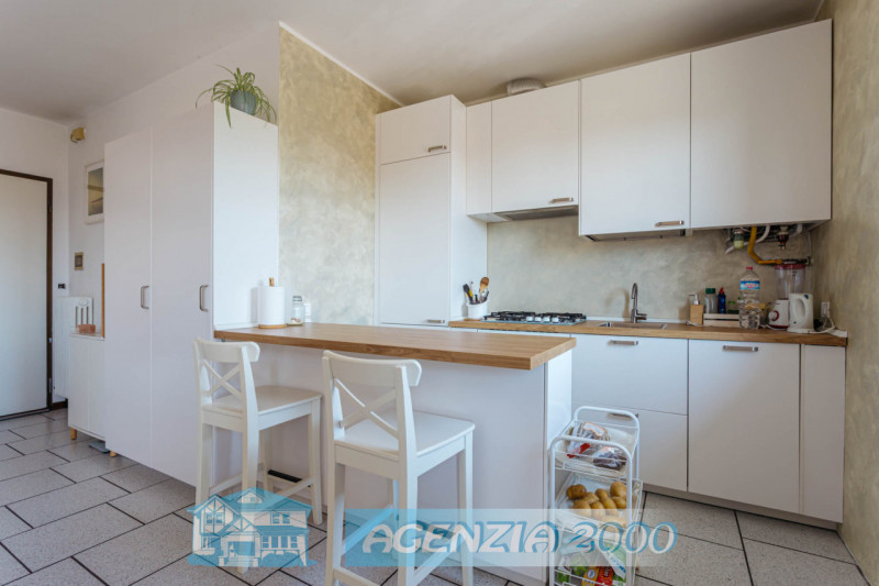 A CONSELVE HO UN BELL' APPARTAMENTO MOLTO CURATO CON ARREDO NUOVO PER TE!!! AL TERZO PIANO CON GI...