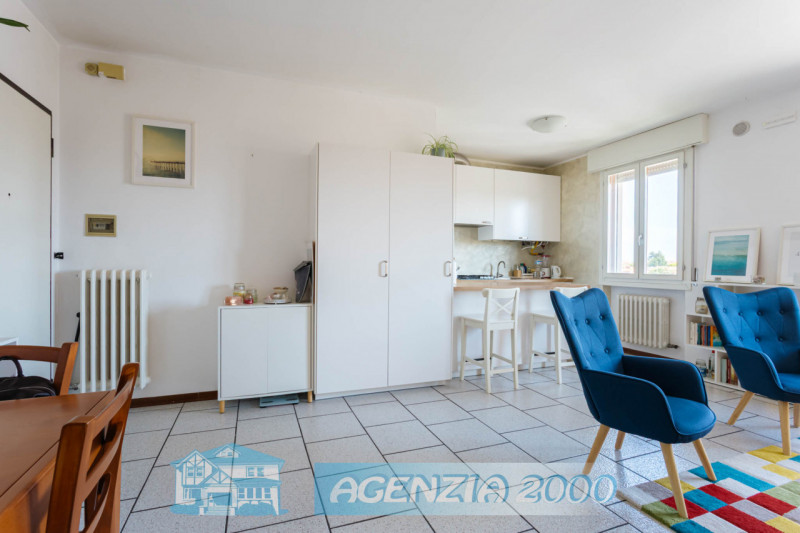 A CONSELVE HO UN BELL' APPARTAMENTO MOLTO CURATO CON ARREDO NUOVO PER TE!!! AL TERZO PIANO CON GI...