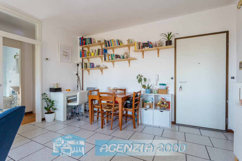A CONSELVE HO UN BELL' APPARTAMENTO MOLTO CURATO CON ARREDO NUOVO PER TE!!! AL TERZO PIANO CON GI...