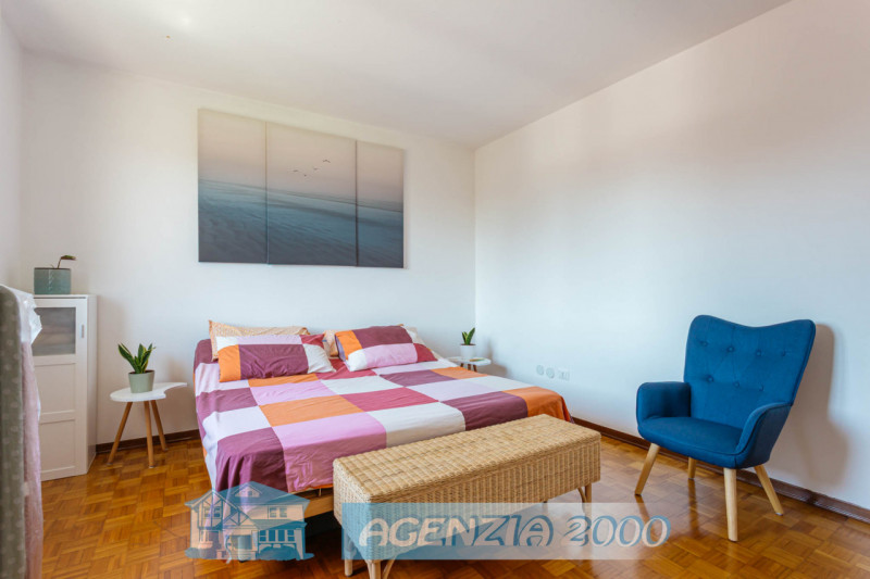 A CONSELVE HO UN BELL' APPARTAMENTO MOLTO CURATO CON ARREDO NUOVO PER TE!!! AL TERZO PIANO CON GI...