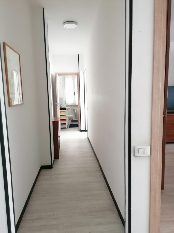 Immobile in esclusiva al Gruppo Padova MLS. 

CADONEGHE - CASTAGNARA - In zona residenziale, como...