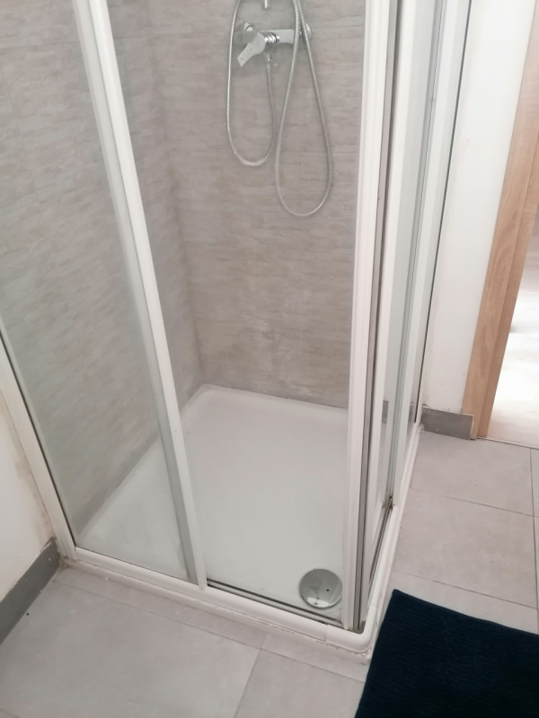 Immobile in esclusiva al Gruppo Padova MLS. 

CADONEGHE - CASTAGNARA - In zona residenziale, como...