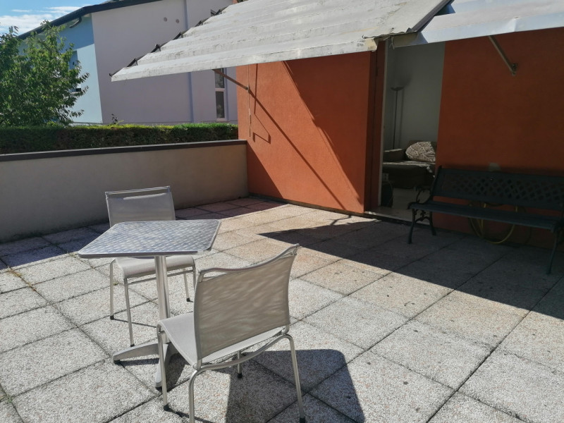 Immobile in esclusiva al Gruppo Padova MLS. 

CADONEGHE - CASTAGNARA - In zona residenziale, como...