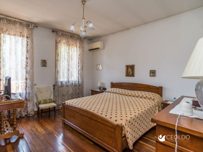 VIGONZA LOCALITA' Pionca vi proponiamo una villa  con SPAZIO E PRIVACY A DUE PASSI DAI SERVIZI

C...