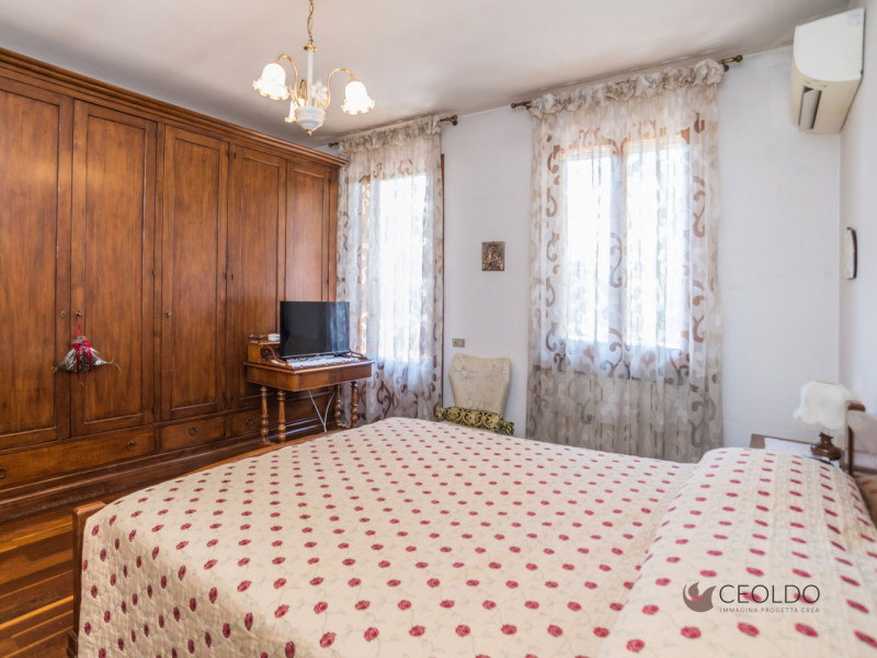 VIGONZA LOCALITA' Pionca vi proponiamo una villa  con SPAZIO E PRIVACY A DUE PASSI DAI SERVIZI

C...