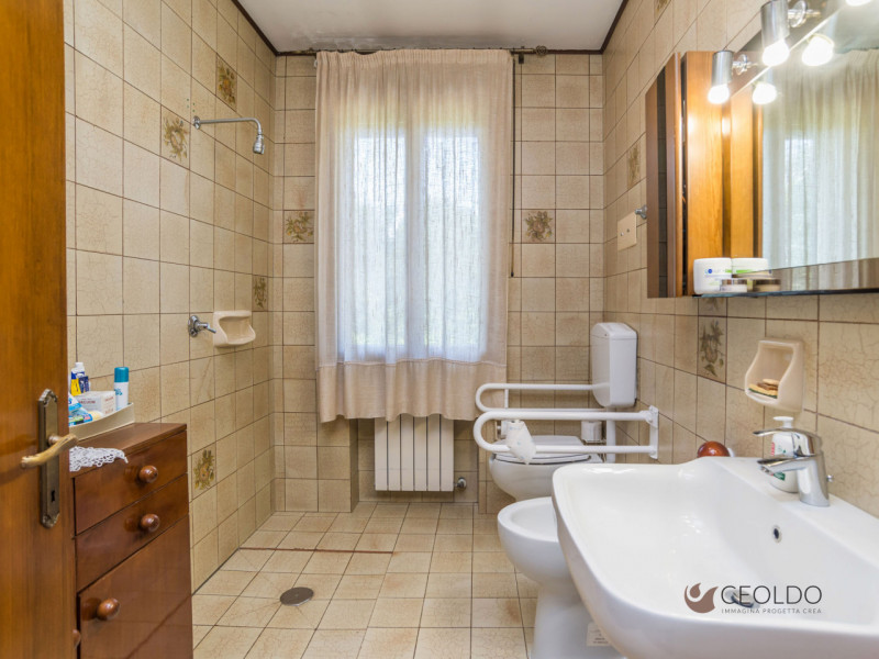 VIGONZA LOCALITA' Pionca vi proponiamo una villa  con SPAZIO E PRIVACY A DUE PASSI DAI SERVIZI

C...