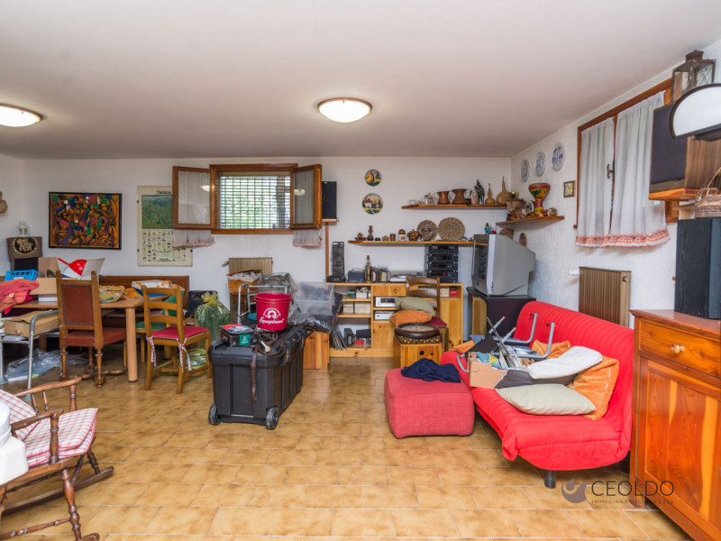 VIGONZA LOCALITA' Pionca vi proponiamo una villa  con SPAZIO E PRIVACY A DUE PASSI DAI SERVIZI

C...