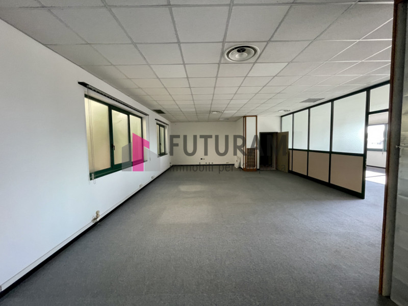 RIF: 170NM - SANTA MARIA DI SALA (VE) - PER INFO 0444/310220

Propongo in vendita un ufficio di 2...