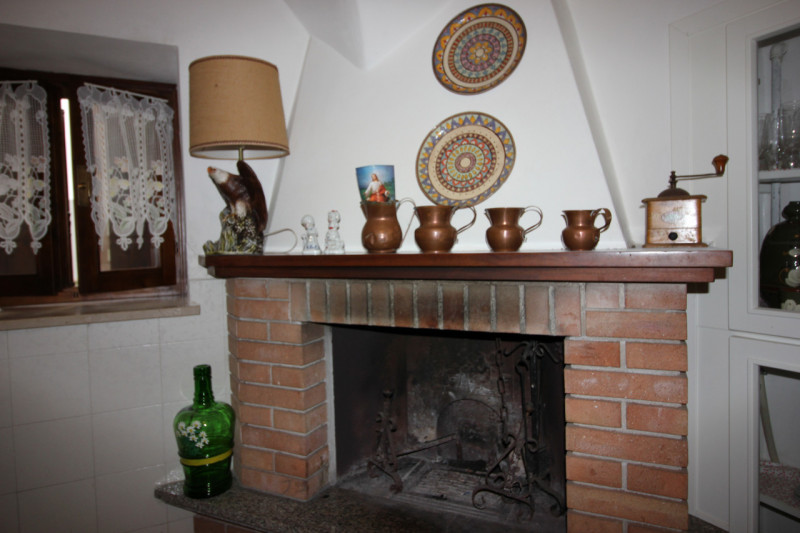 Nel cuore del suggestivo Comune di Valdastico, immerso in un paesaggio montano incantevole e circ...
