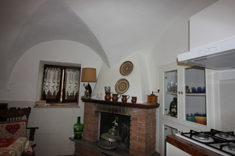 Nel cuore del suggestivo Comune di Valdastico, immerso in un paesaggio montano incantevole e circ...