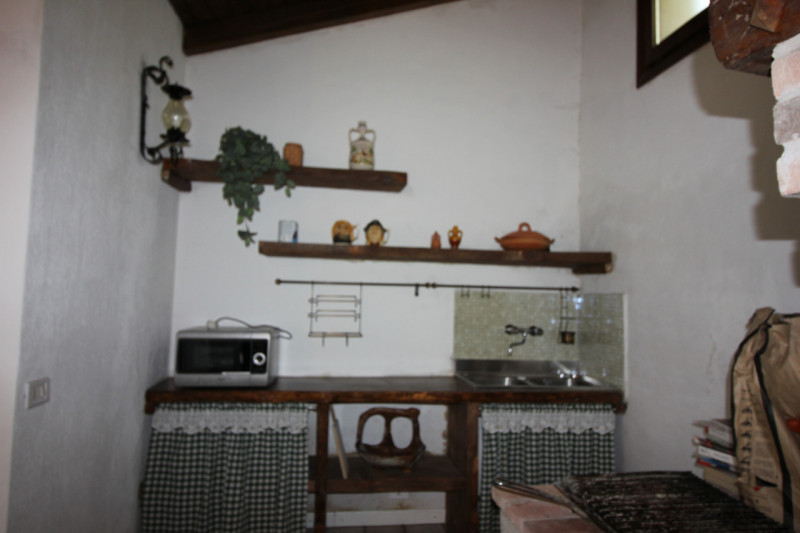 Nel cuore del suggestivo Comune di Valdastico, immerso in un paesaggio montano incantevole e circ...