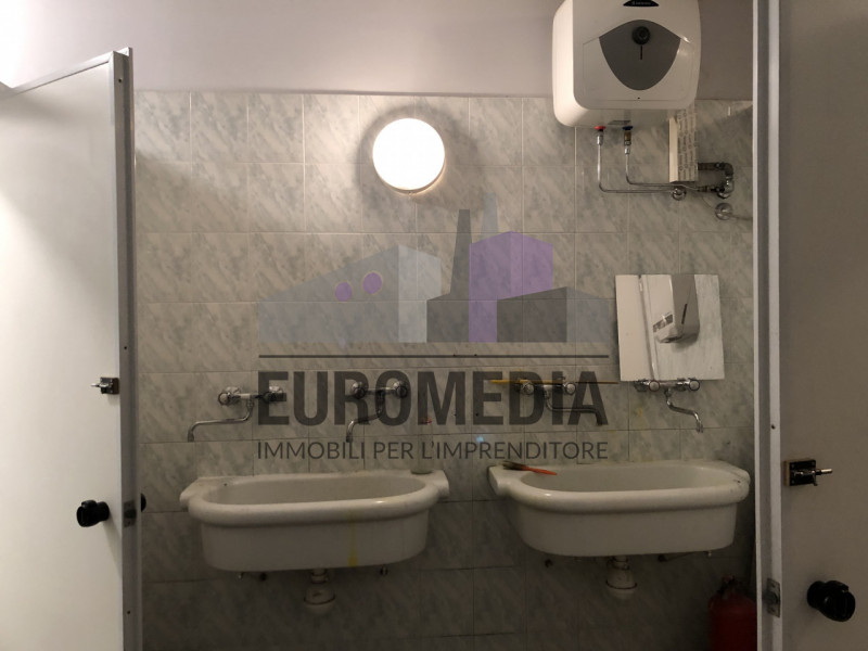 BRENDOLA; Uscita casello autostradale, Rif. 1400_c1_ANTONIO – Per informazioni: 338.4892021
EUROM...