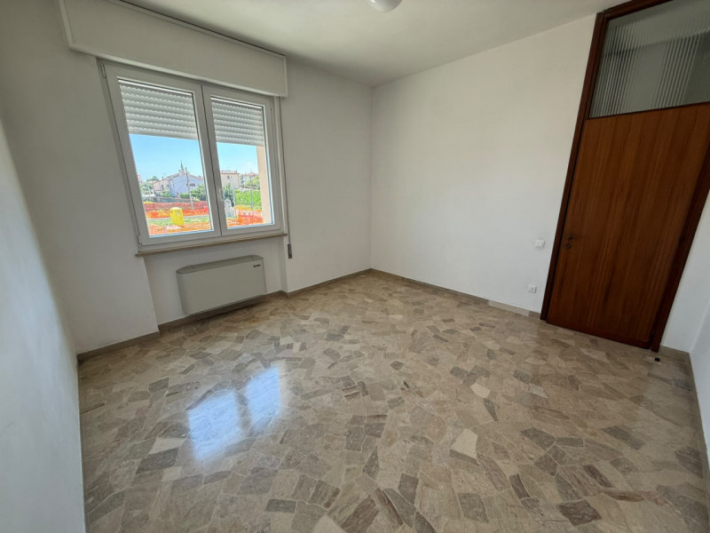 STRADA DI POLEGGE.

In contesto ben abitato e moderno a pochi minuti dalla città di Vicenza propo...