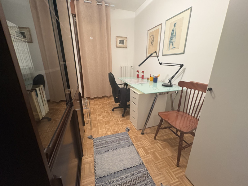 Scopri questo splendido appartamento situato nel cuore di Albignasego, un comune caratterizzato d...