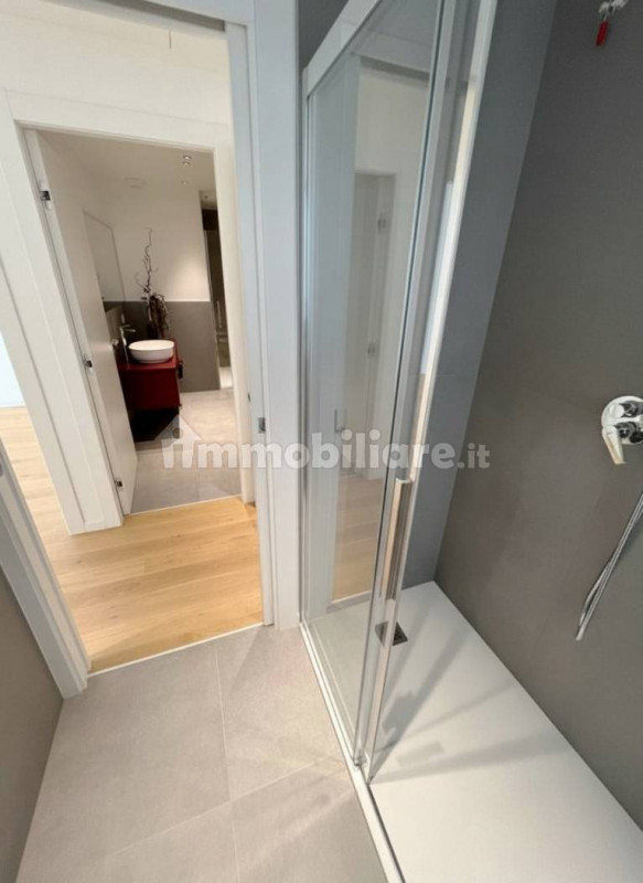 Porta Trento Nuovo appartamento  4 camere da letto e con 2 garage


In un'area residenziale carat...