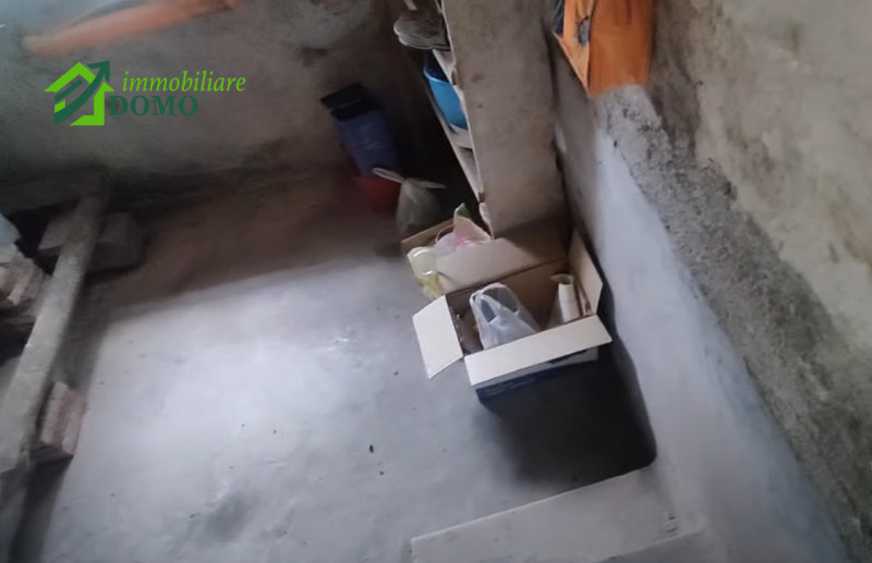 Scopri questa incantevole casa a schiera situata nel cuore di Poleo, una delle zone più ricercate...