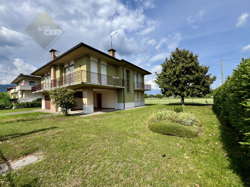 Cerchi una casa che unisca tranquillità e praticità? 
Questa villetta unifamiliare è la soluzione...