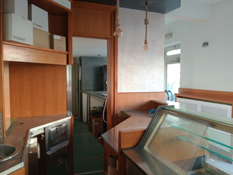 Vigodarzere - In ottima posizione, con alta visibilità, forte passaggio veicolare e pedonale, si ...